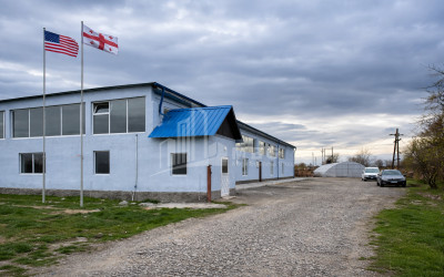 Продается Холодильно-морозильная камера Коммерческий В Руиси, Карели