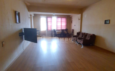 For Sale Old building Flat On M. Burdzgla Street, საბურთალო