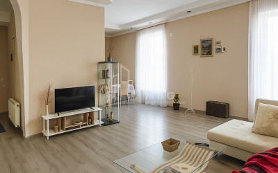 For Sale New building Flat On Street A. Politkovskaya (Jikia), საბურთალო