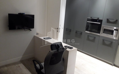 For Sale Flat On Street Al. Kutateladze, საბურთალო