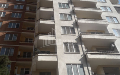 For Sale Flat On Street Al. Kutateladze, საბურთალო