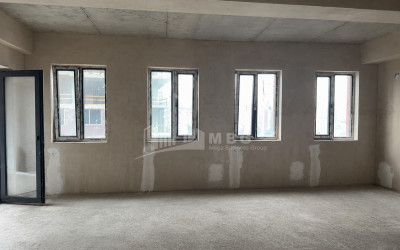 For Sale Nonstandard Flat On Street A. Politkovskaya (Jikia), საბურთალო