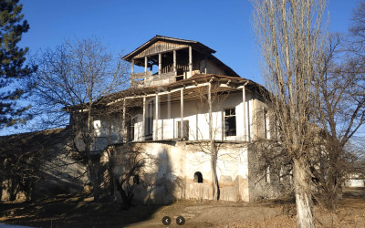 Продается Замок - Дворец Коммерческий В Каспси